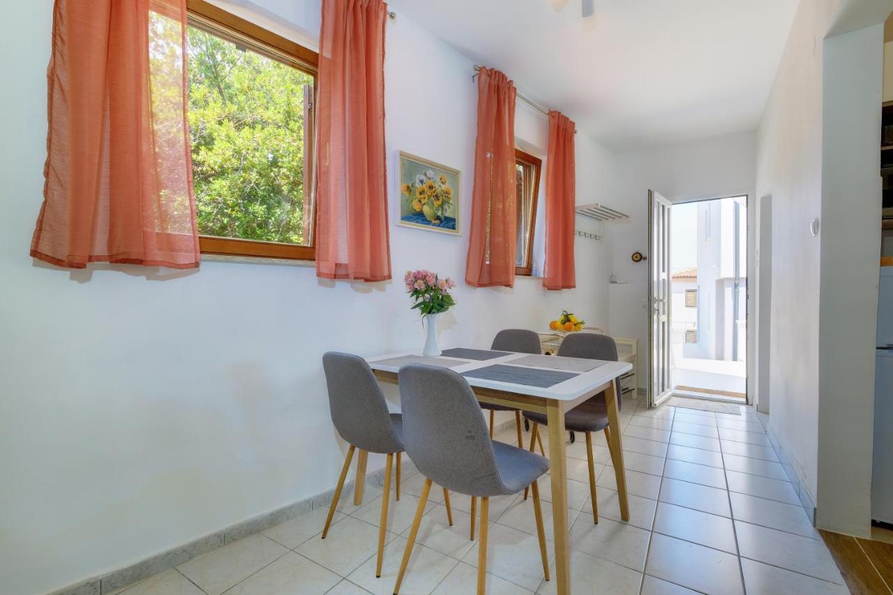 Apartments Hemetek Veli Lošinj 外观 照片